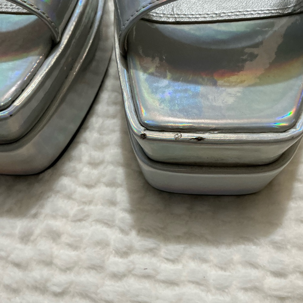 Heels - Picture 5 of 8